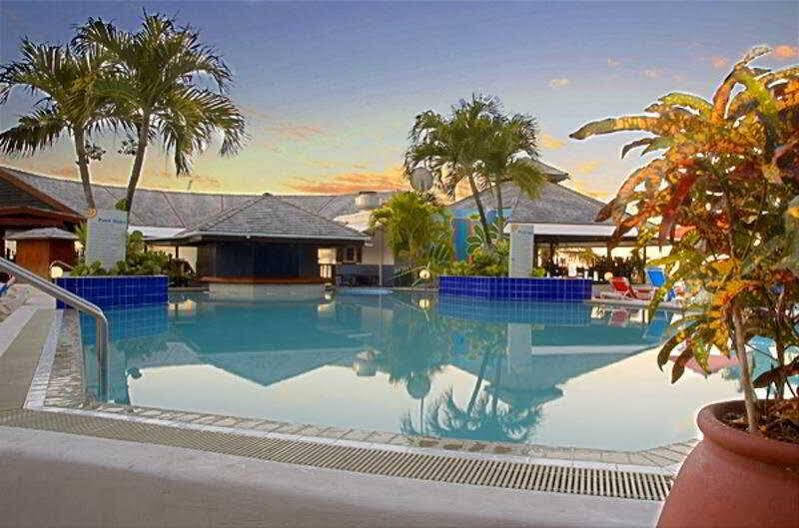 Hilton Vacation Club Royal Palm St Maarten Koolbaai Exterior photo